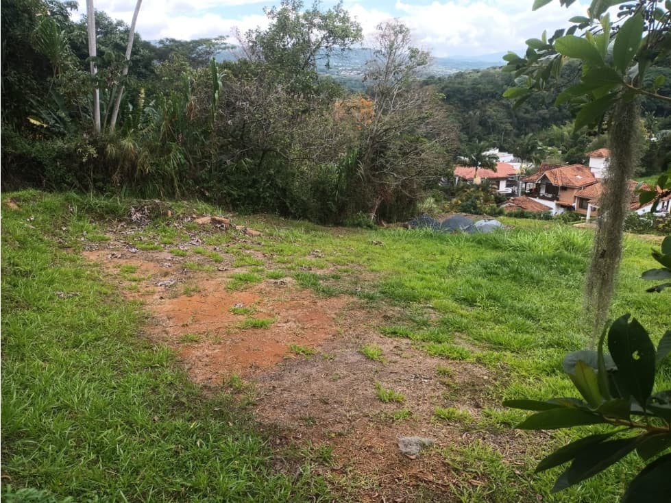 SE VENDE LOTE CONDOMINIO MIRAVALLES ETAPA #2 - 1