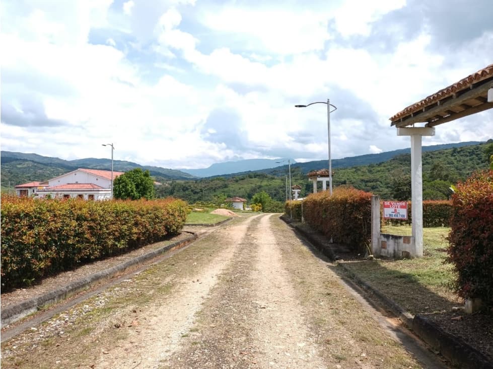 SE VENDE LOTE CONDOMINIO MIRADOR DE LA RIVIERA - 1