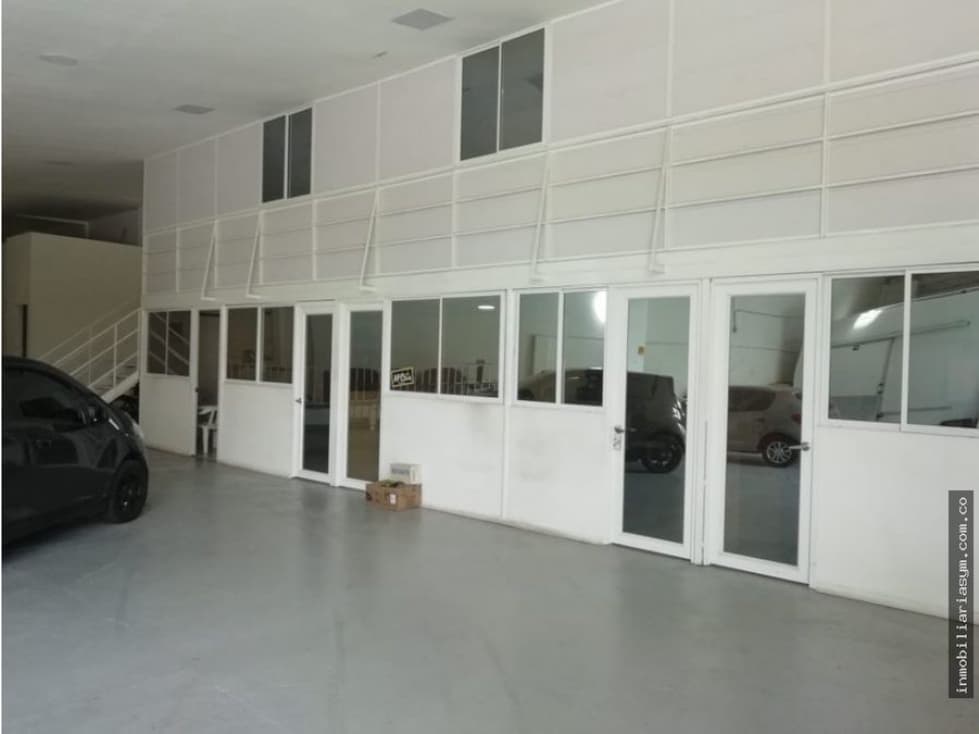 Venta Bodega en Envigado, 550 mts, vía a Sabaneta - 1
