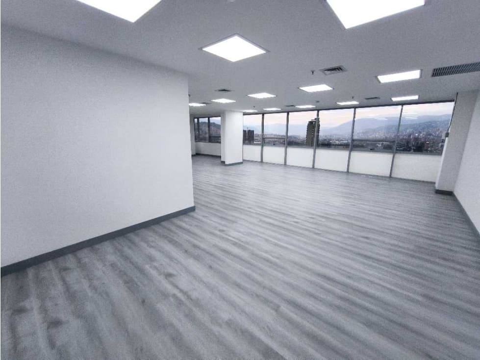 190m² Oficina en arriendo en Envigado - 1