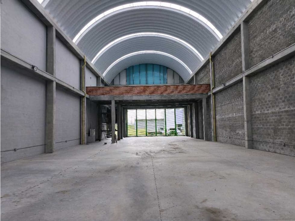 1.335m2 bodega arriendo - venta zona industrial Apartado - 1