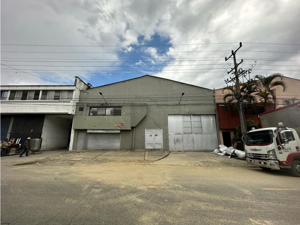 1375m2 arriendo bodega itagui - 1