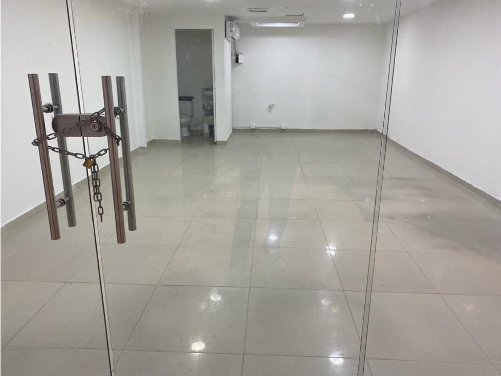 37.79m2 arriendo local oviedo - 1