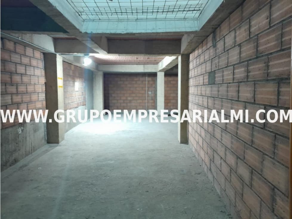 AMPLIA BODEGA EN ARRIENDO - SECTOR SAN ISIDRO COD: 28829 - 1