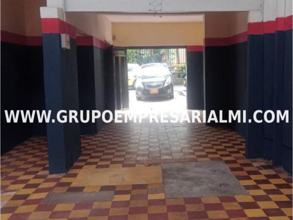 AMPLIA BODEGA EN ARRIENDO - SECTOR SEVILLA, CENTRO MEDELLÍN COD: 27667 - 1
