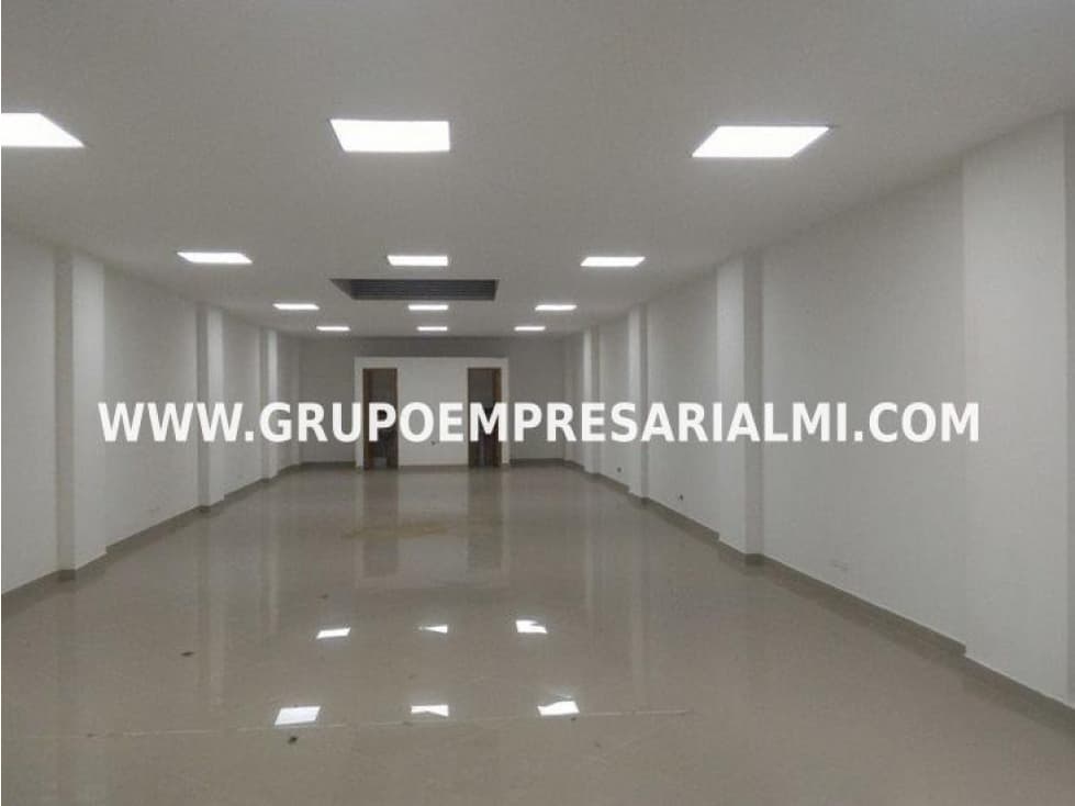 AMPLIO LOCAL EN ARRIENDO - SECTOR SANTA ANA COD: 31702 - 1