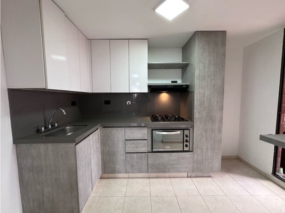 Apartamento en Arriendo en la Loma de Los Bernal Medellín - 1