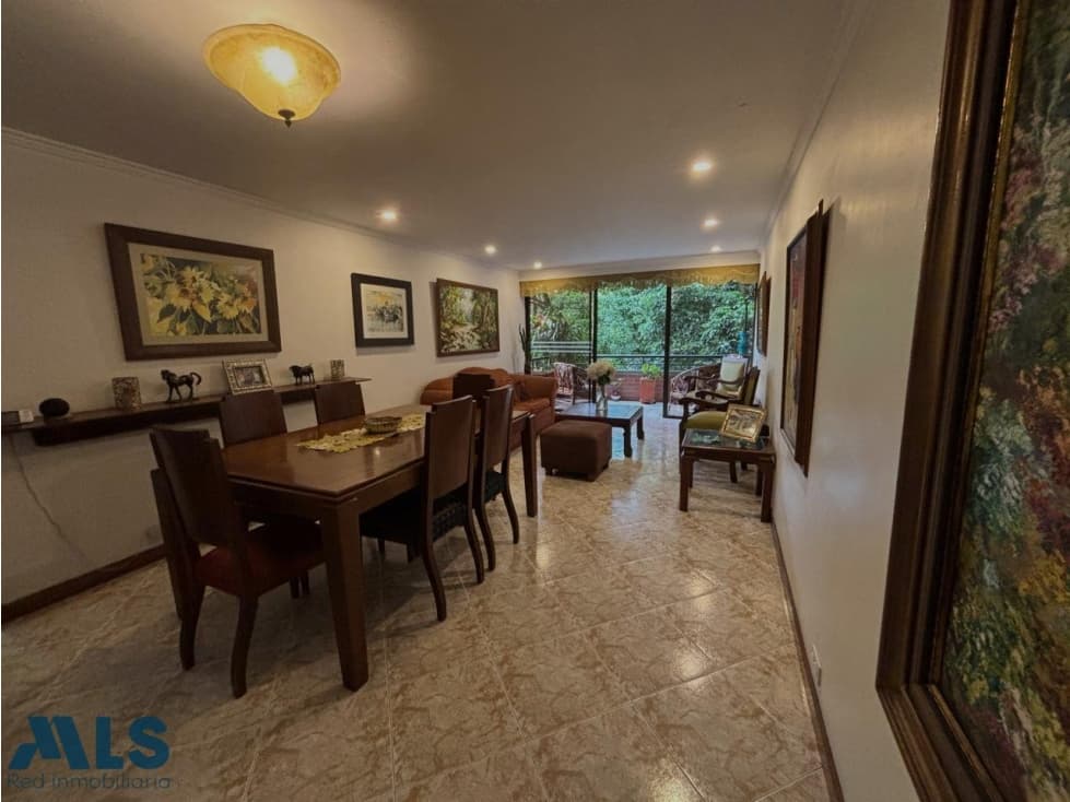 Apartamento en Milla de Oro, El Poblado.(MLS#248226) - 1