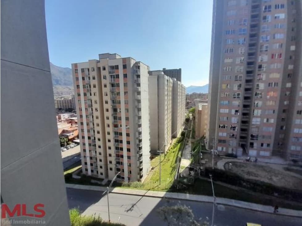 APARTAMENTO EN VENTA, BELLO!(MLS#238896) - 1