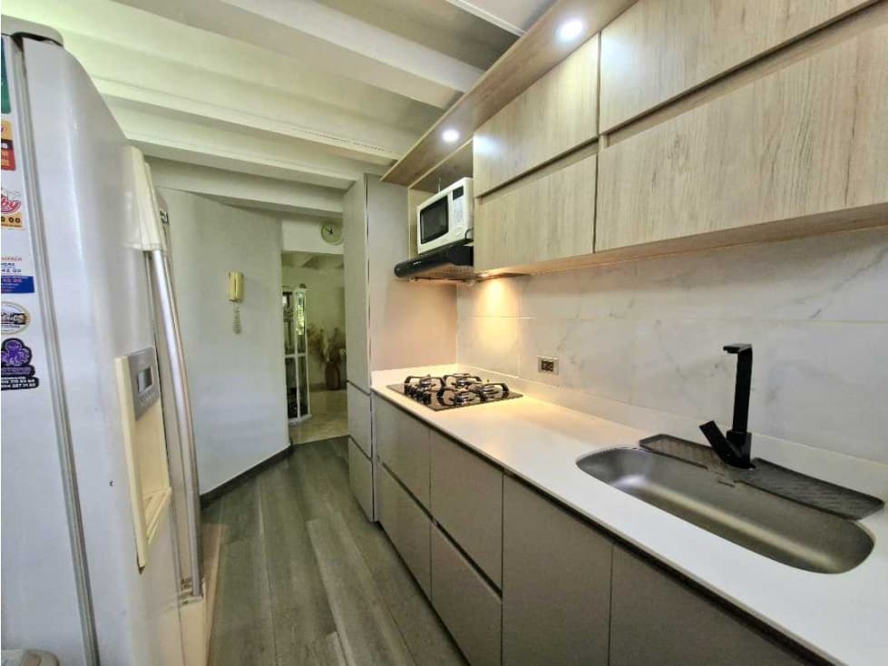 Apartamento en venta sector la ayurá en Envigado reformado - 1