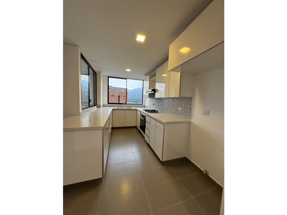 APARTAMENTO VENTA LOMA DEL ESCOBERO EN ENVIGADO - 1