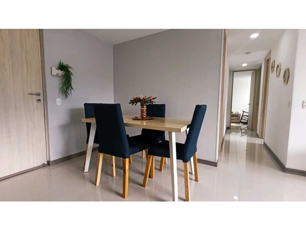 Apartamentos en arriendo en La Estrella, con vista, AMOBLADO - 1