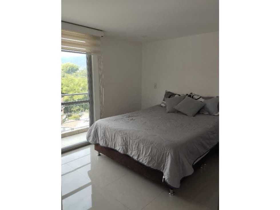 ARRIENDO APARTAMENTO PINARES 90 mts - 1