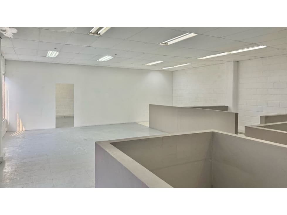 ARRIENDO BODEGA EN UNIDAD INDUSTRIAL DE ENVIGADO, ANTIOQUIA - 1