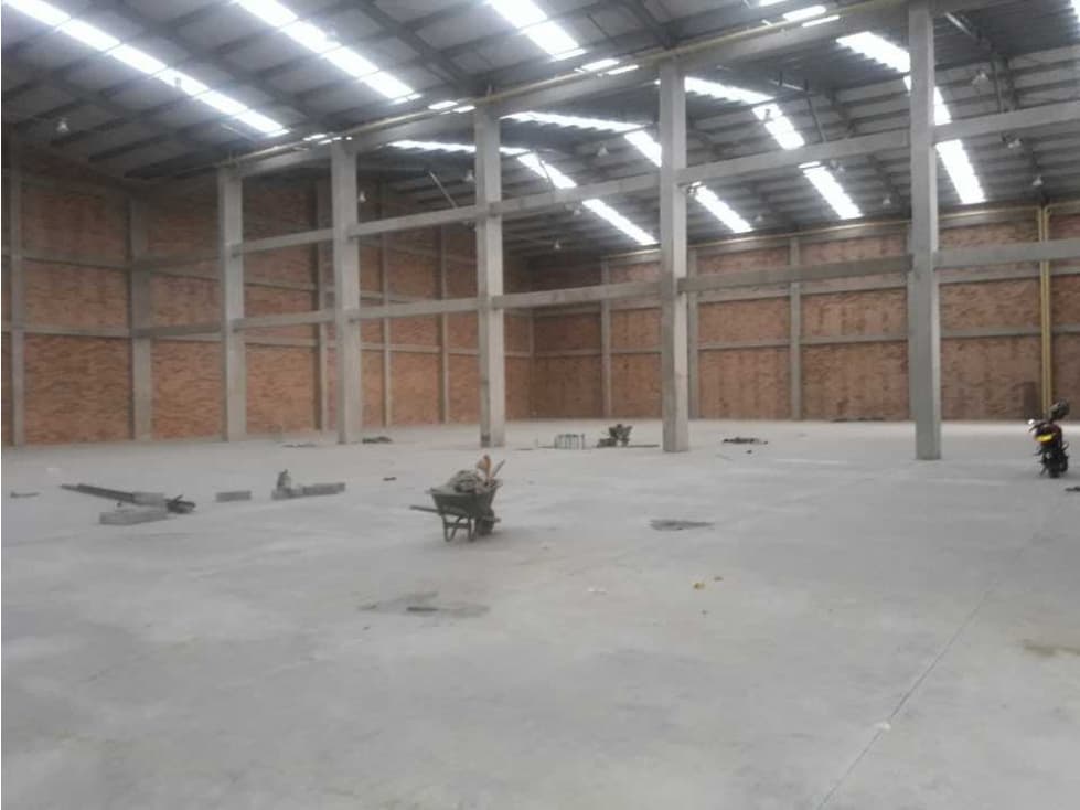 ARRIENDO BODEGA SIBERIA CALLE 80 AUTOPISTA MEDELLIN - 1