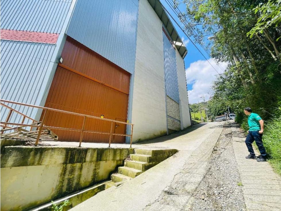 ARRIENDO BODEGA. VIA MEDELLIN BOGOTA - 1