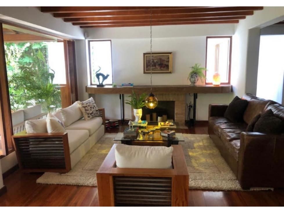 ARRIENDO CASA CAMPESTRE LOMA DEL ESCOBERO PARTE BAJA - 1