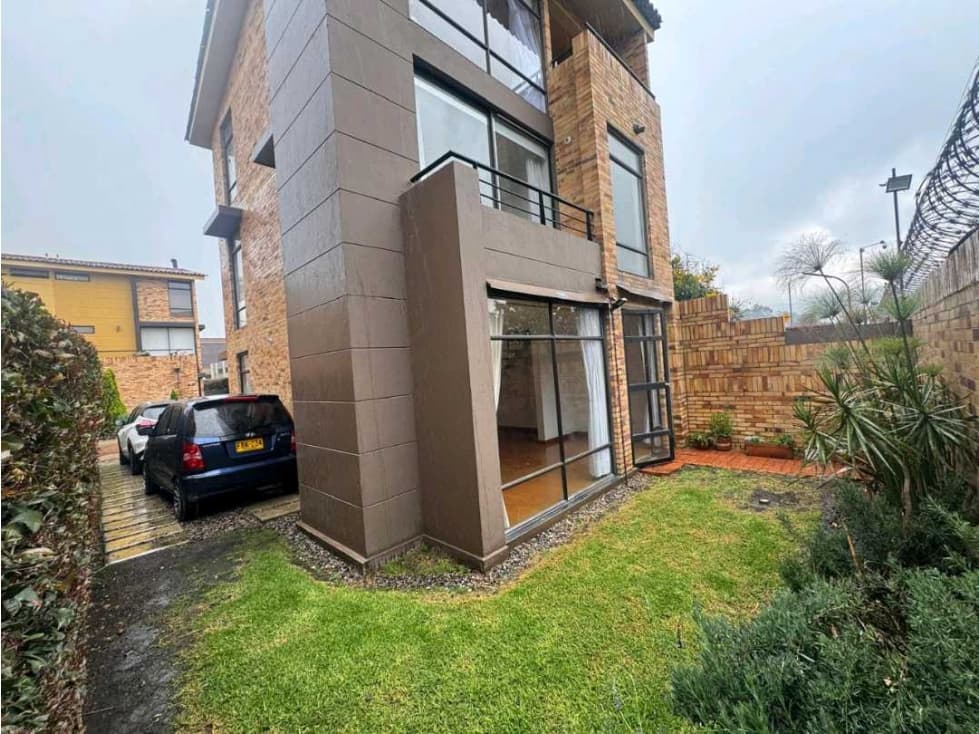 ARRIENDO CASA CAMPESTRE UNIFAMILIAR EN CAJICA - 1