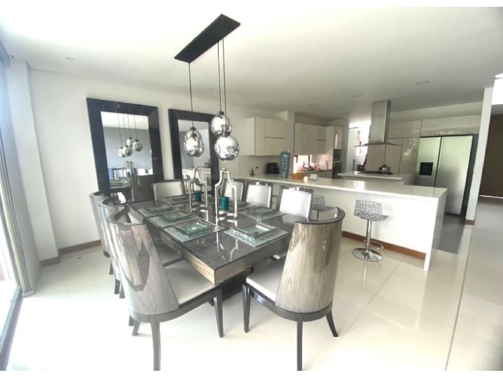 ARRIENDO CASA SECTOR LAS CALLEJAS - 1