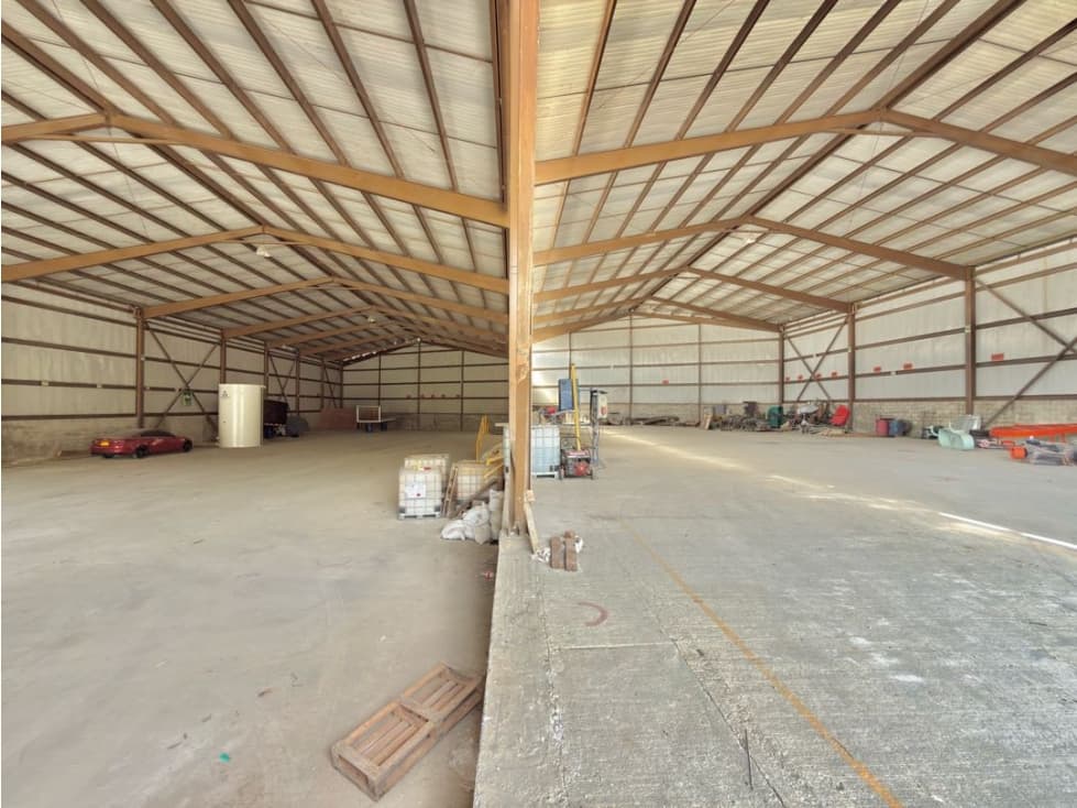 ARRIENDO DE BODEGA MÁS LOTE EN LA MEDELLÍN/BOGOTÁ - 1