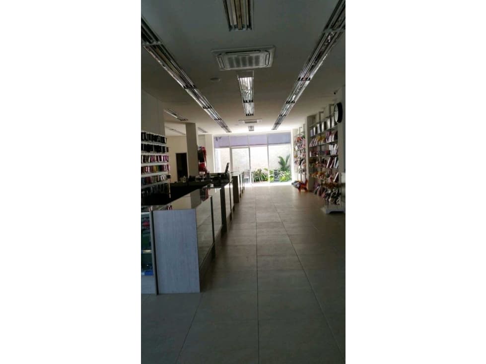 Arriendo de edificio local en Eucaristo, sur de Cali 206. - 1