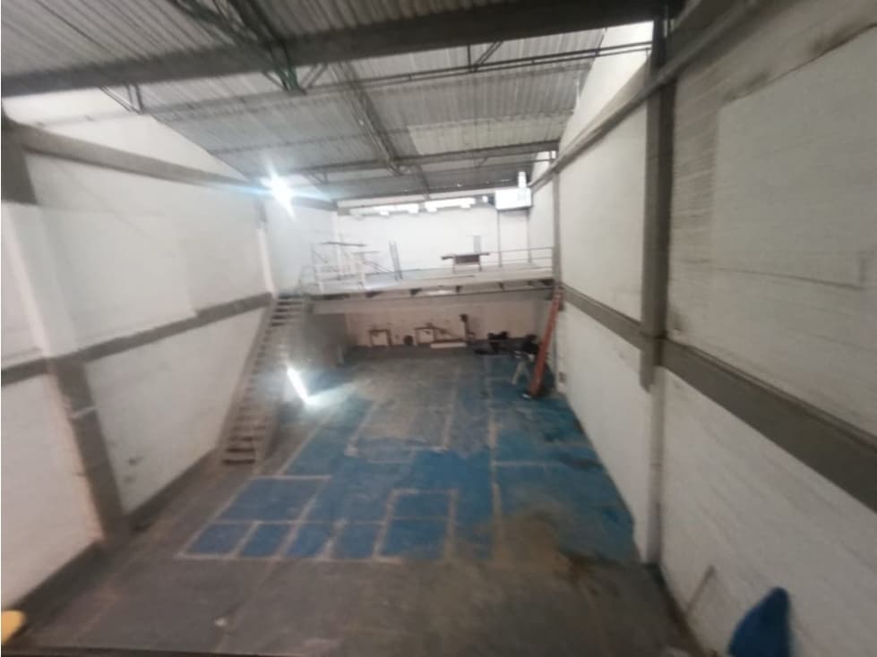 Bodega en Arriendo - 1