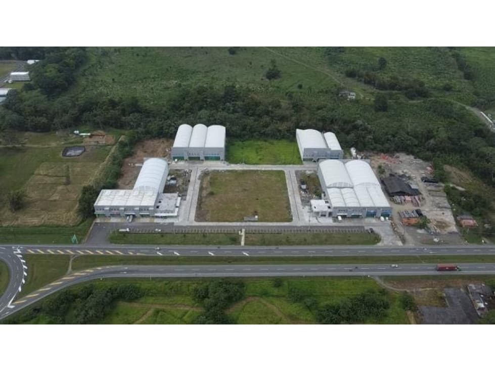 Se vende/renta bodega. Centro Logístico Teka en Milla de Oro. Apartadó - 1