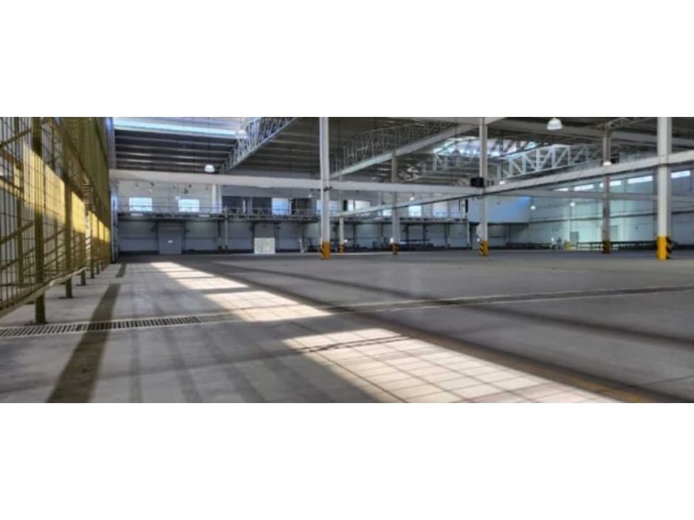 BODEGA INDUSTRIAL EN ARRIENDO SECTOR SIBERIA - 1