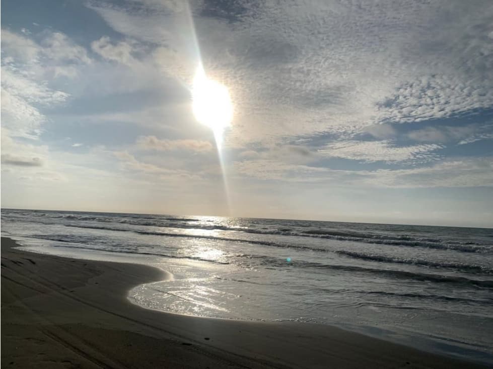 Cabaña en venta en Moñitos lote de 344 m2 y 68 m2 de construcción - 1