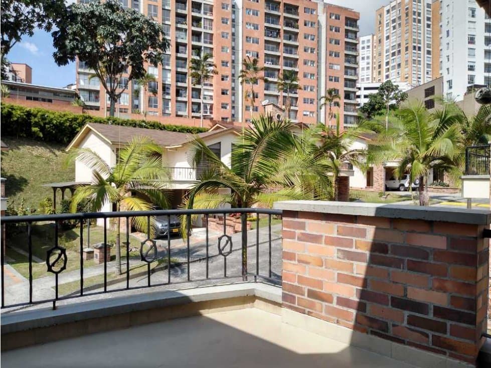 Gran Casa Conjunto Cerrado Sancancio Manizales - 1