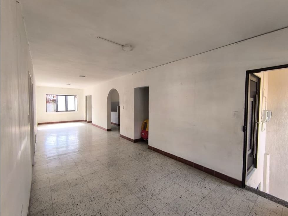 CASA AMPLIA | BARRIO VILLANUEVA, COPACABANA EN VENTA E449 - 1