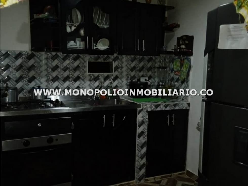 CASA BIFAMILIAR EN VENTA - SECTOR MARUCHENGA, BELLO COD: 24323 - 1