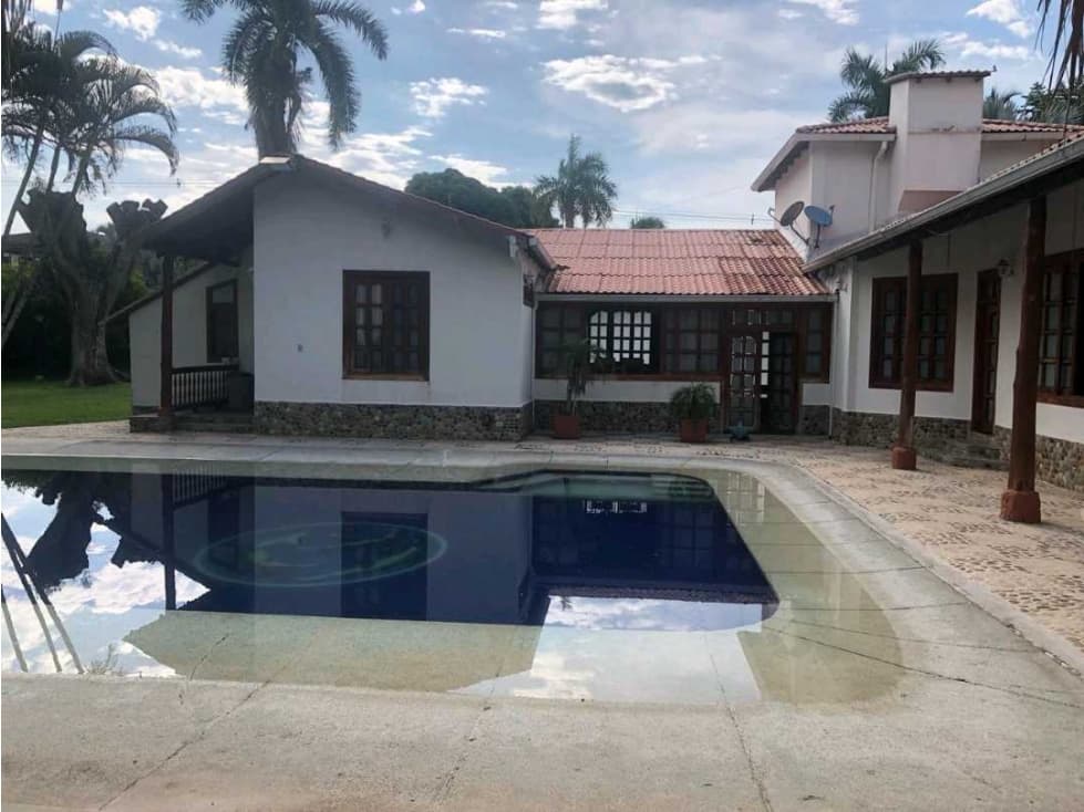 Casa Campestre 5 alcobas Conjunto Cerrado La Dorada Caldas - 1