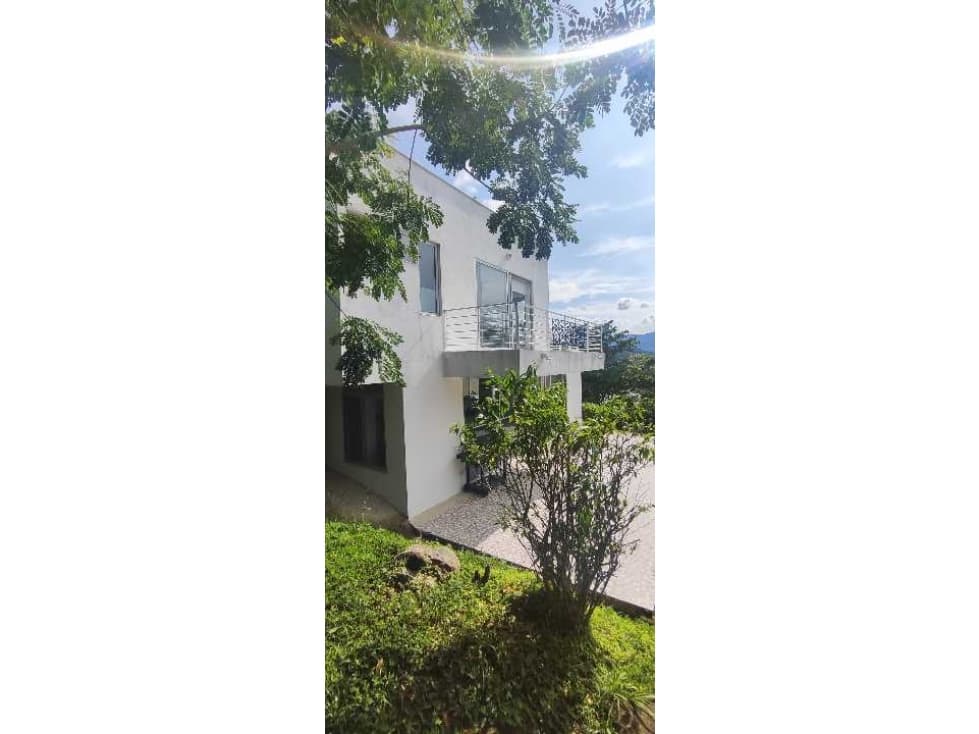 Casa campestre de 2550 M2 en 600 mill en La Mesa Cund COL - 1