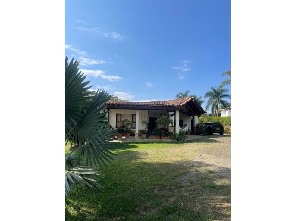 CASA CAMPESTRE EN COPACABANA - 1