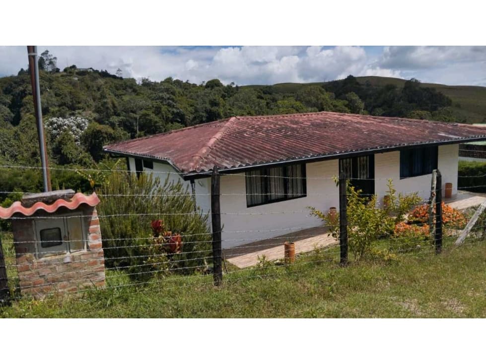 CASA CAMPESTRE EN RESTREPO VALLE - 1