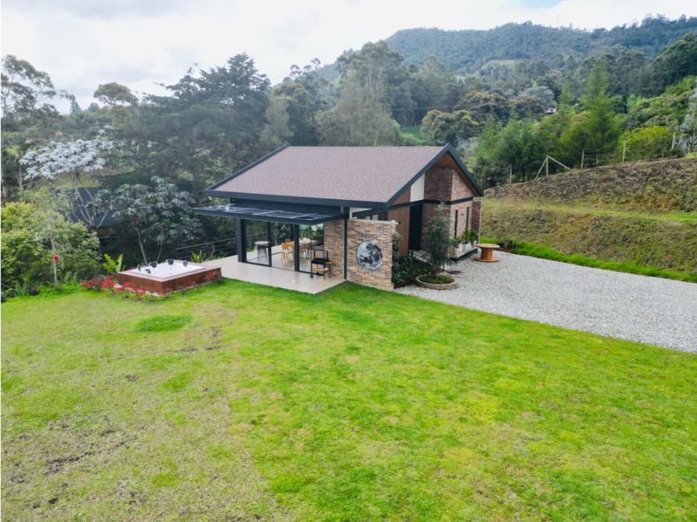 Casa campestre en unidad con portón vía san Antonio la ceja - 1