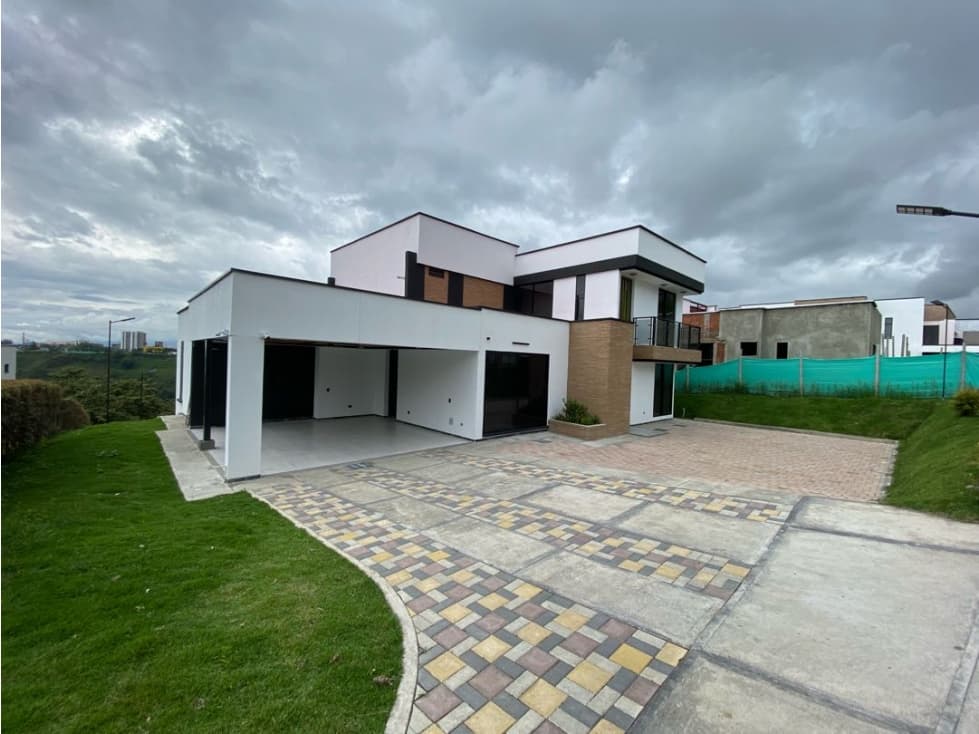 CASA CAMPESTRE EN VENTA, CONJUNTO CERRADO CALARCA QUINDIO - 1