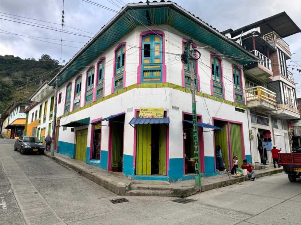 Casa con Renta Para la Venta en Genova - 1