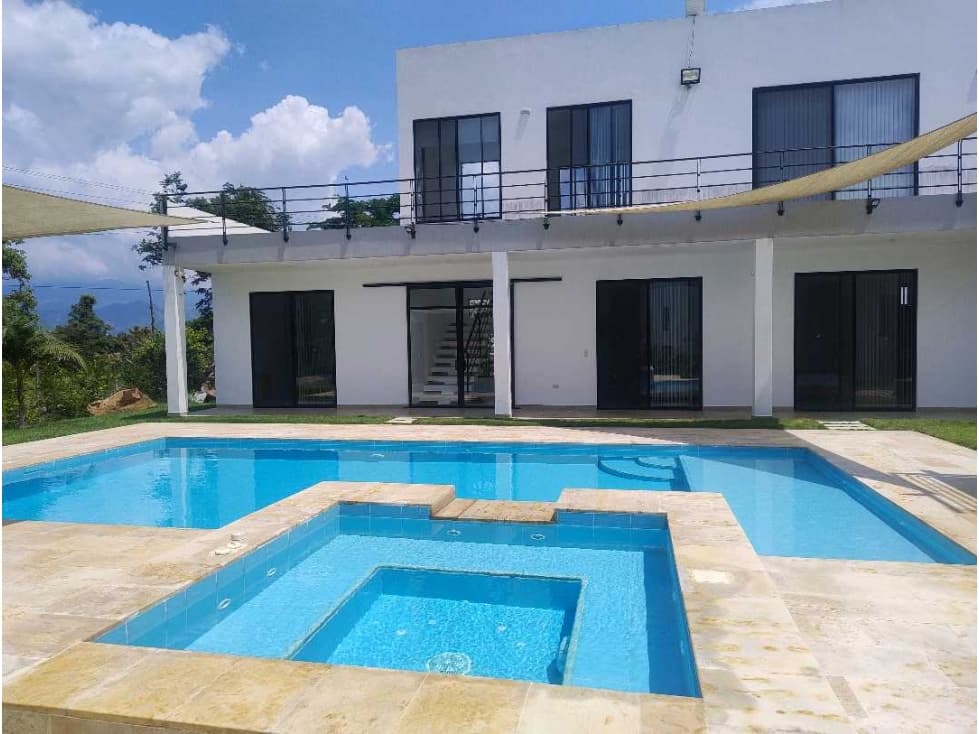 Quinta Linda en Venta con piscina privada - 1