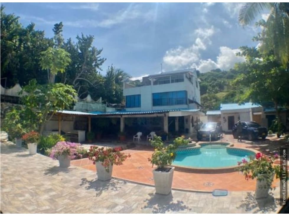 CASA DE PLAYA EN VENTA CON ASCENSOR EN SABANILLA [Atlantico] - 1
