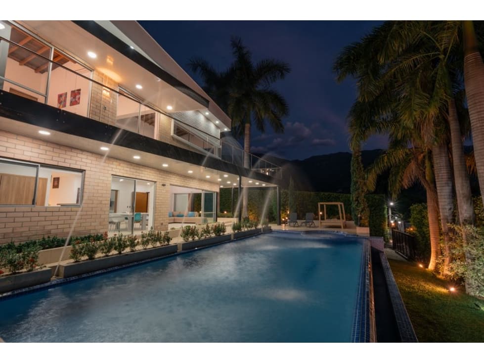 CASA EN EXCLUSIVA PARCELACIÓN SAN JERÓNIMO A 5 MIN DE EL ÉXITO - 1