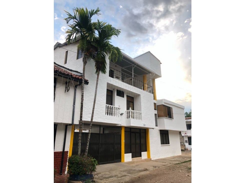 CASA PARA HOSPEDAJE (PENSIÓN-HOTEL- AIRBNB) RENTANDO EN MELGAR - 1