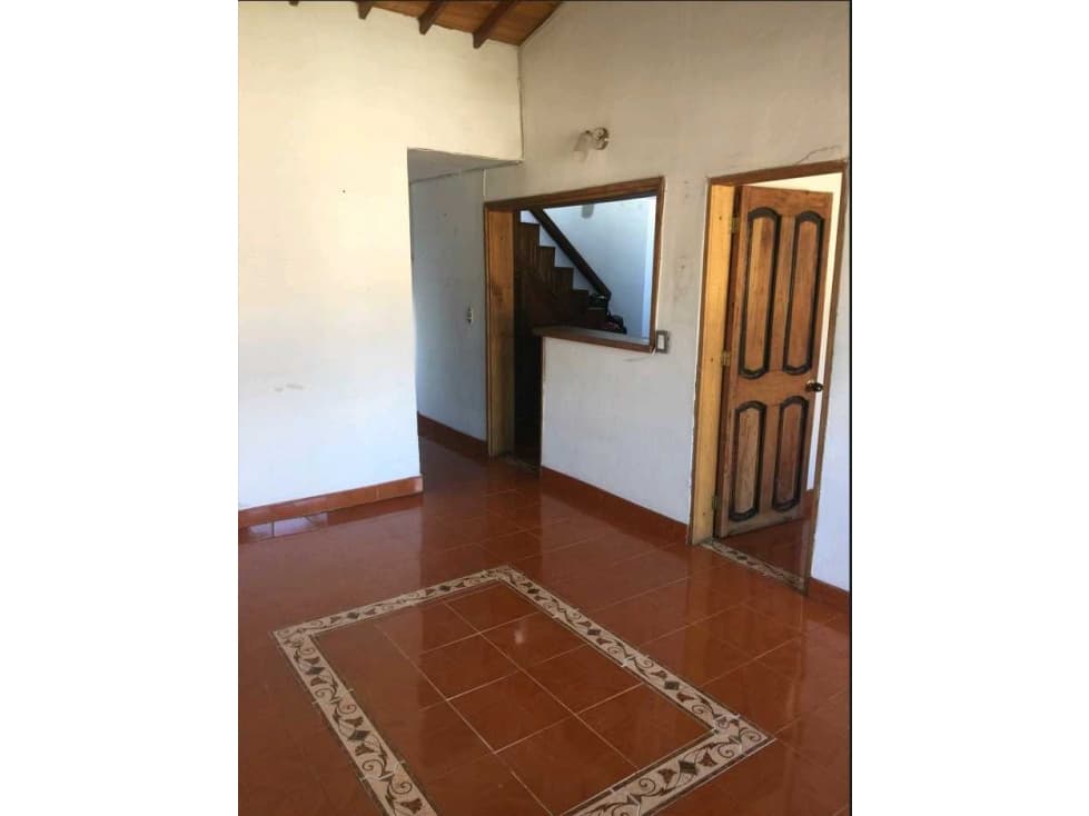 SE VENDE CASA CON TERRAZA Y ANTEJARDIN EN NIQUIA PARTE MEDIA - 1