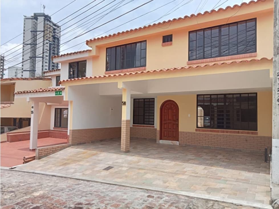 CASA EN VENTA CONJUNTO LA PERA - CAÑAVERAL - 1