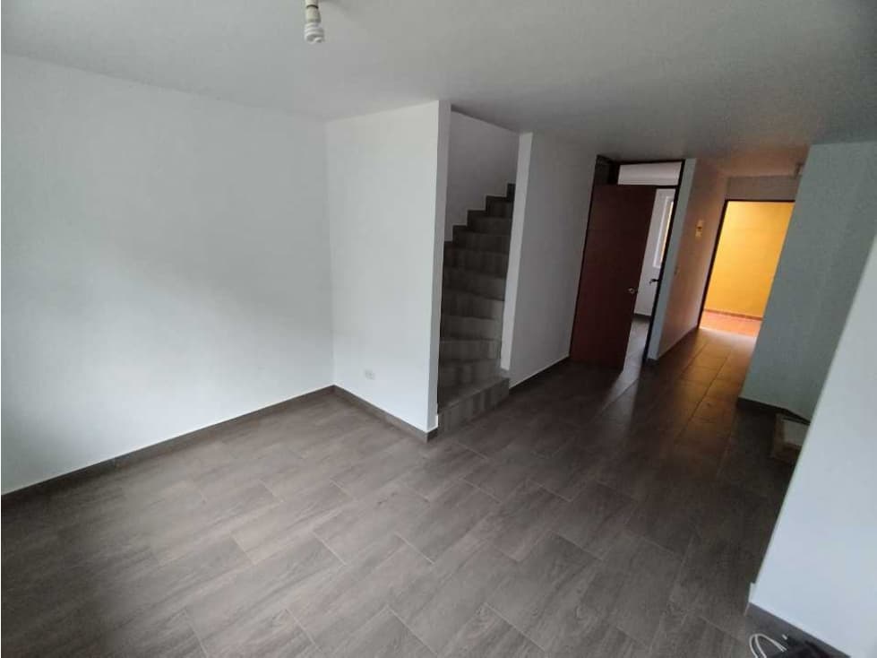 CASA EN VENTA DE 2 NIVELES EN ALTA VISTA CUBA, PEREIRA. - 1