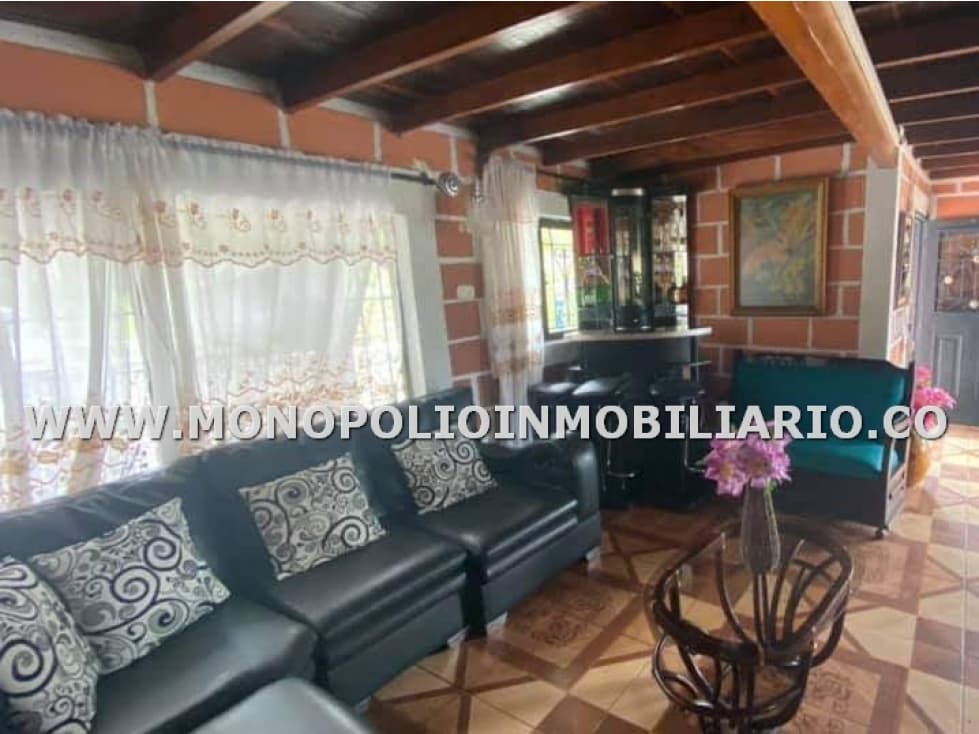 CASA AMOBLADA EN ARRIENDO - SECTOR SANTE FE DE ANTIOQUIA COD: 23187 - 1