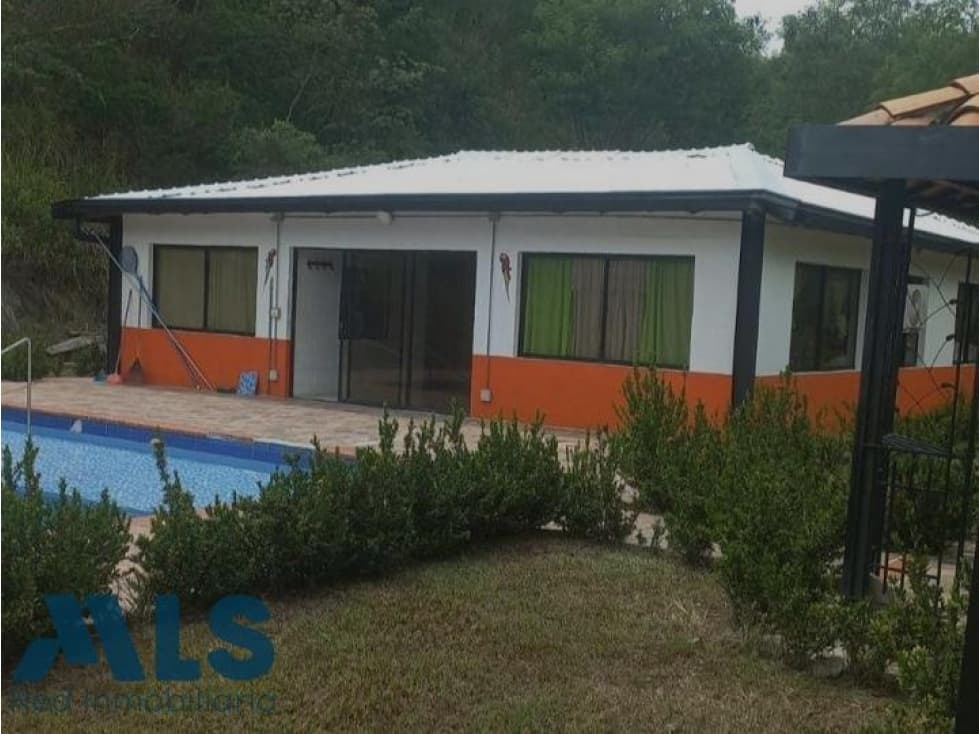 Casa Finca con piscina privada en Parcelación en ...(MLS#247875) - 1