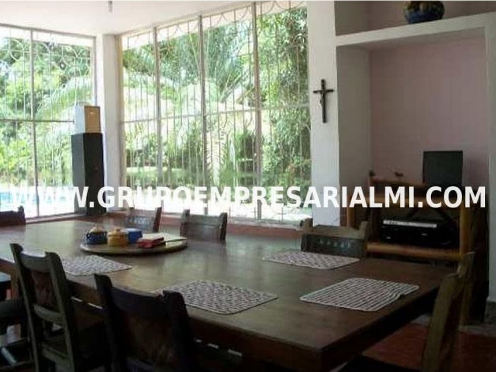 CASA FINCA EN VENTA - SANTA FE DE ANTIOQUIA, LOS ALMENDROS COD: 27844 - 1