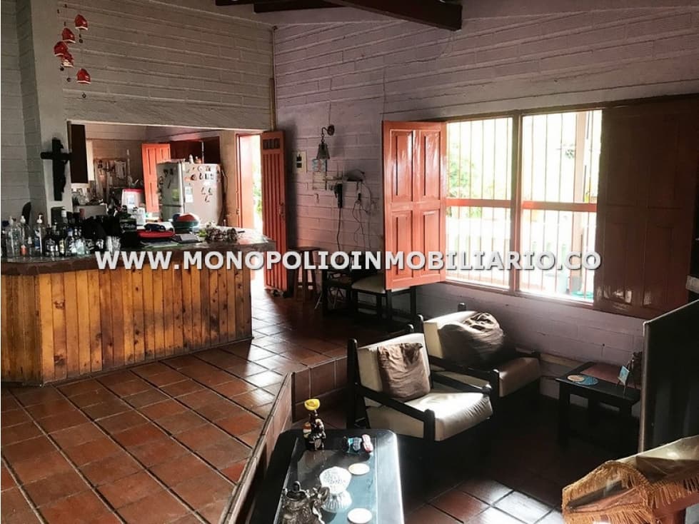 CASA FINCA EN VENTA - SECTOR EL SALADO, GUARNE COD: 25239 - 1
